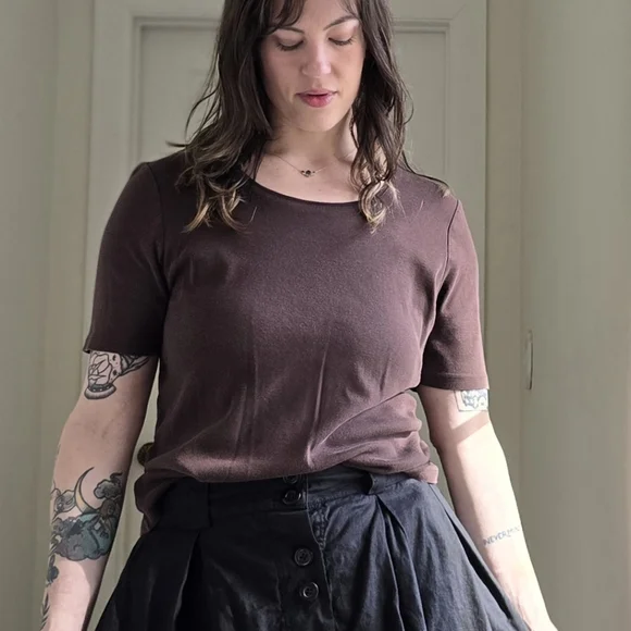 Cotton Minimalist Top - Picture 1 of 7